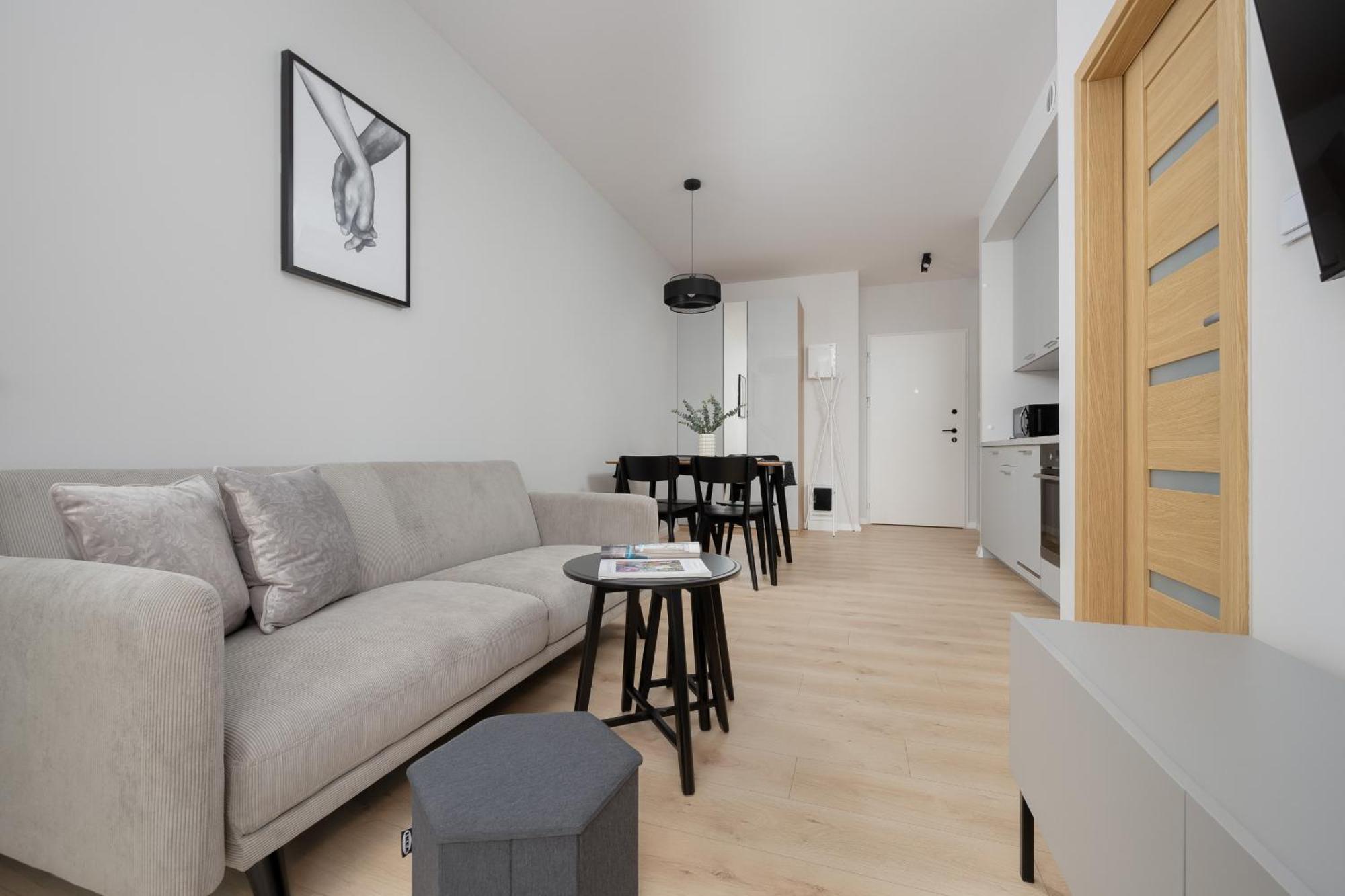 Stylish Apartments With Parking By Noclegi Renters Warschau Buitenkant foto