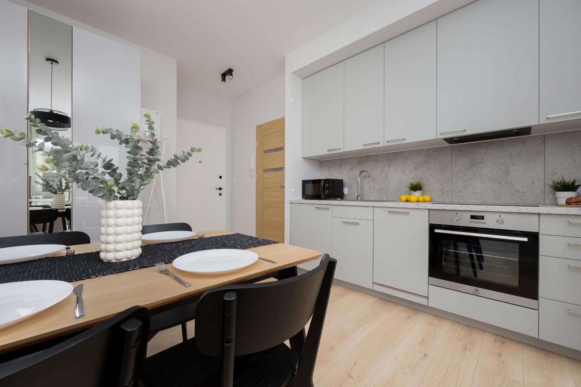 Stylish Apartments With Parking By Noclegi Renters Warschau Buitenkant foto