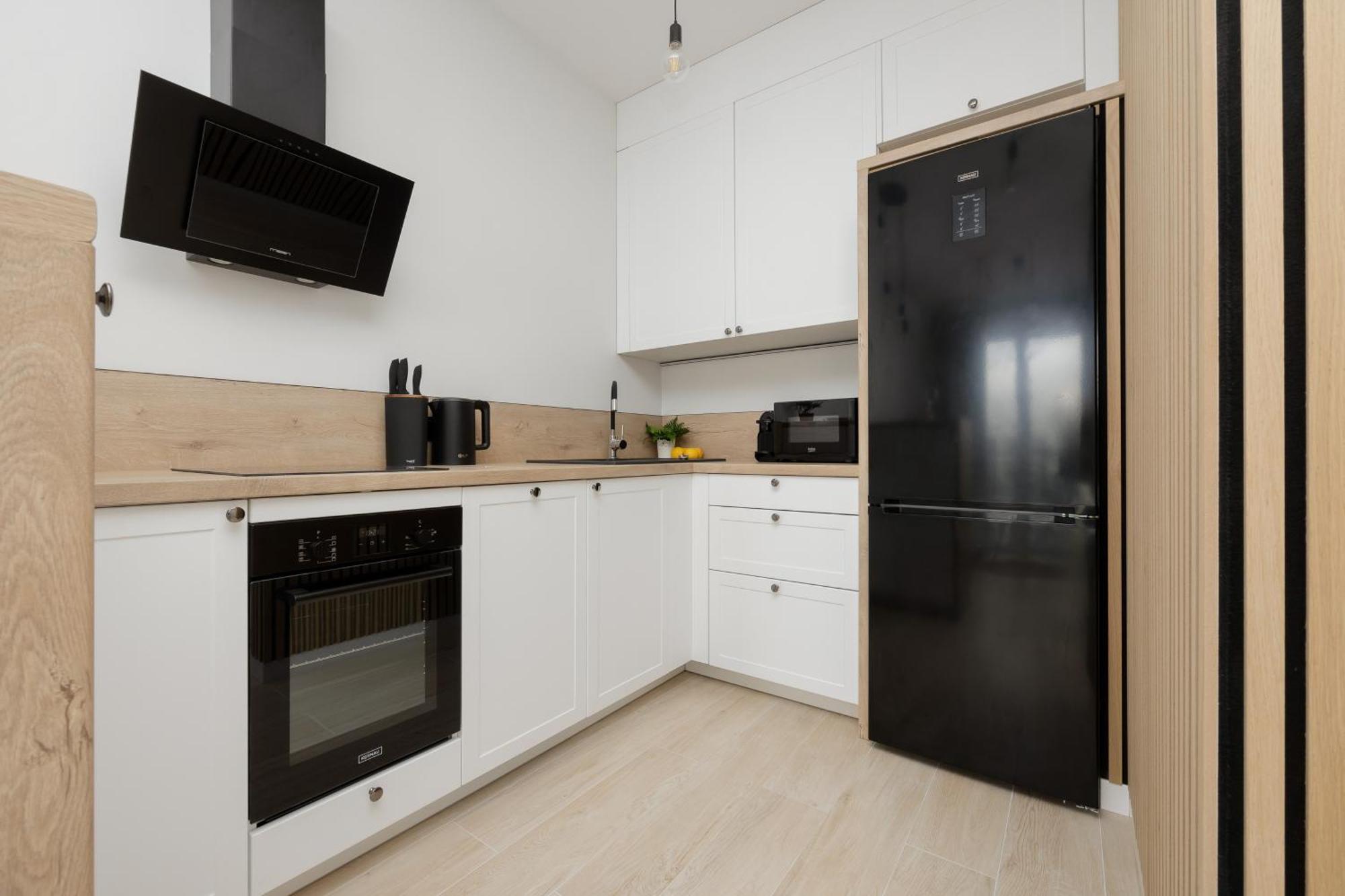 Stylish Apartments With Parking By Noclegi Renters Warschau Buitenkant foto