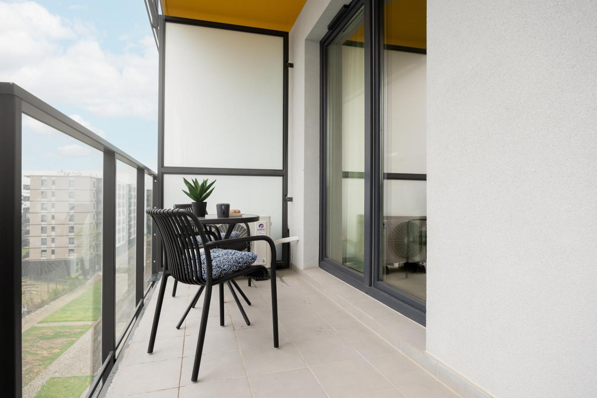 Stylish Apartments With Parking By Noclegi Renters Warschau Buitenkant foto