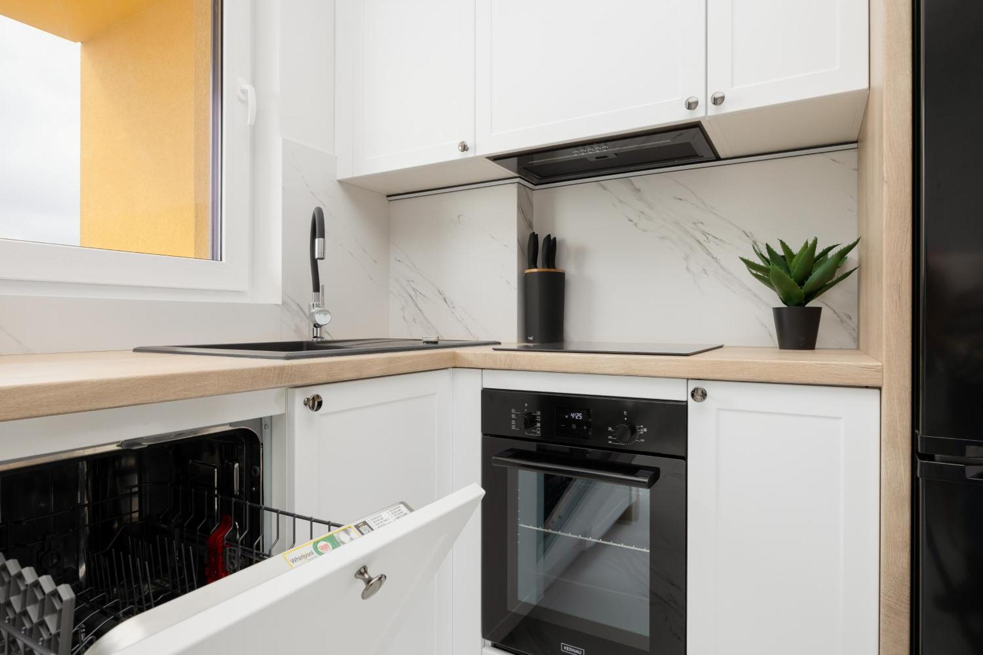 Stylish Apartments With Parking By Noclegi Renters Warschau Buitenkant foto