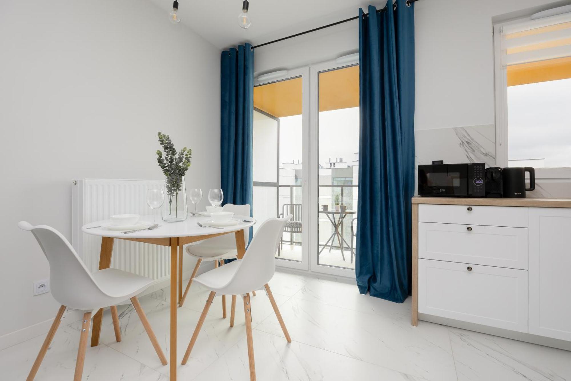 Stylish Apartments With Parking By Noclegi Renters Warschau Buitenkant foto